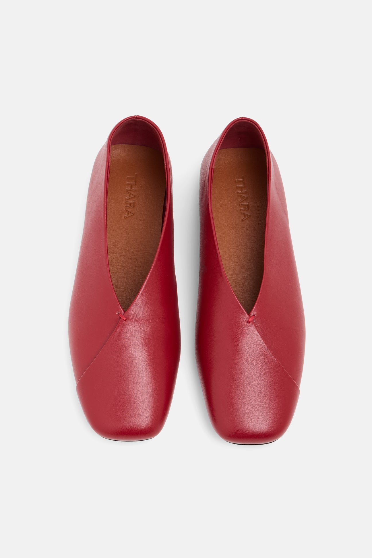 Élan Ballerina – Crimson Ember